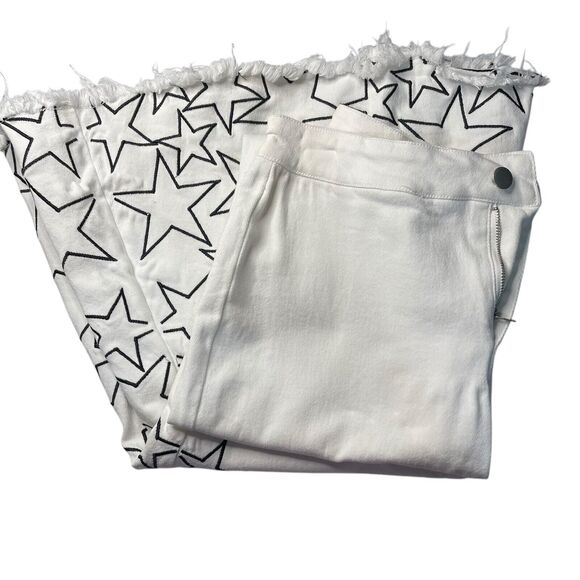Peach Love California Star Embroidered White Flare Bell Bottom Jeans Size Large - Picture 11 of 11